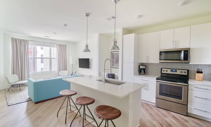 Rutledge Hill Apartment | Sonder at LC SoBro | Superior One-Bedroom Apartment