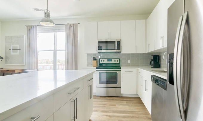 Rutledge Hill Apartment | Sonder at LC SoBro | Two-Bedroom Apartment