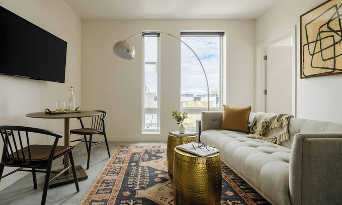 Highland Apartment | Sonder by Marriott Bonvoy The Artesian Apartments LoHi