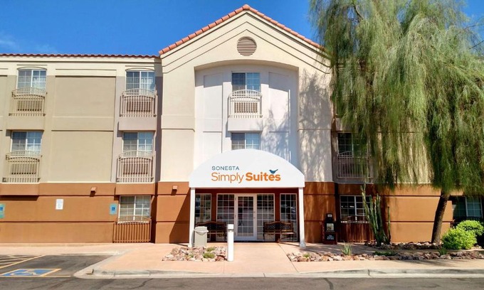 Tempe Hotel | Sonesta Simply Suites Phoenix Tempe
