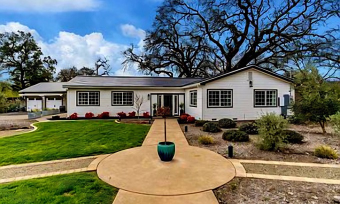 Kenwood House | Sonoma Creek Retreat in Kenwood (31+days)- with Pool & Spa
