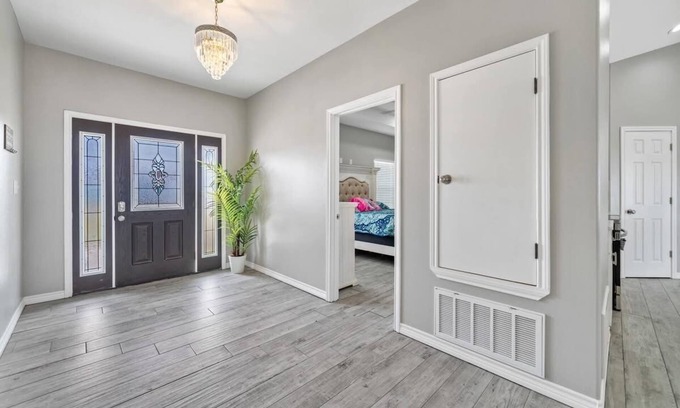 Riviera House | Soothing 3-bedroom house with AC in Riviera