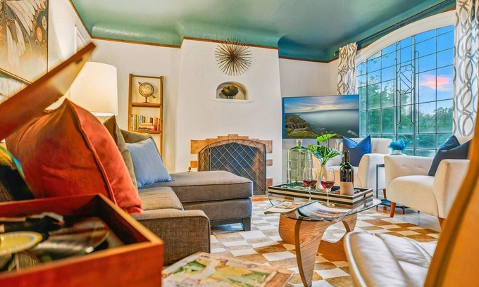 Walla Walla House | Sophisticated & charming bungalow, EV charger, walk to main street, dogs OK!