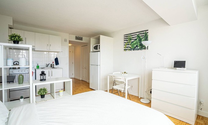 Little Burgundy Apartment | Sophistication at Dorchester Apartments
