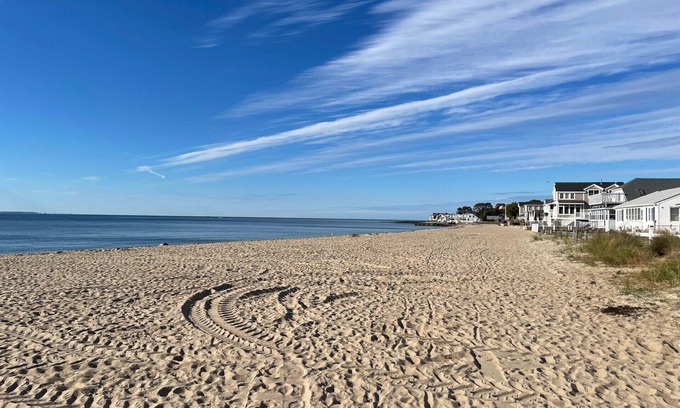 Old Lyme Cottage | Sound View Beach Getaway Cottage