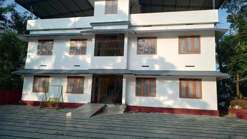 Kalpetta House | Souparnika Lakeview Homestay LLP