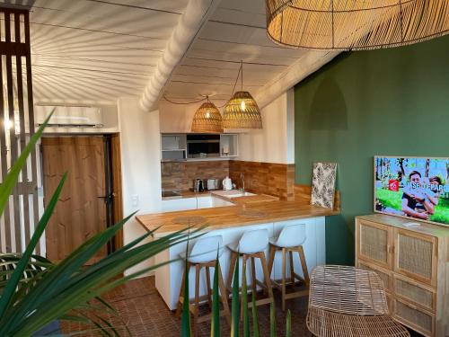 Saint-Tropez City Centre Apartment | sous les toits de st tropez