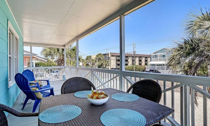 Fernandina Beach Condo | South Beach Cabana Up | Private Front Deck | Pool | Steps from the Beach