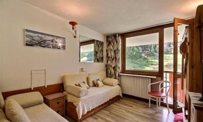 Plagne Centre Apartment | South-facing studio at the foot of the slopes with balcony and WiFi