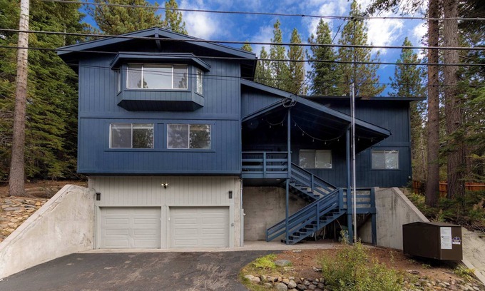 South Lake Tahoe Ski Chalet | Southern Pines | Arcade Games & Foosball for Kids!