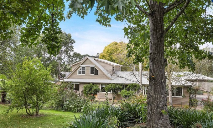 Moss Vale House | Southrose Cottage – a secret garden