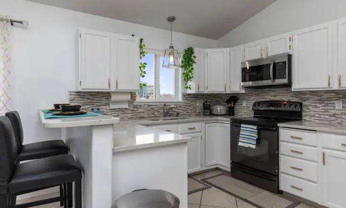 Abbott Loop House | Southside Solstice
