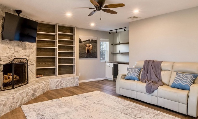 Albuquerque House | Southwest Charm at Cozy Desert Casita
