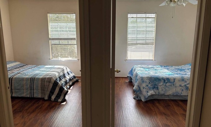 Sharpstown House | Southwest City Area Nice Home in Gated Community