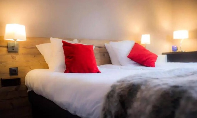 Valfrejus Apartment | SOWELL Family Valfréjus* - Superior Double Room