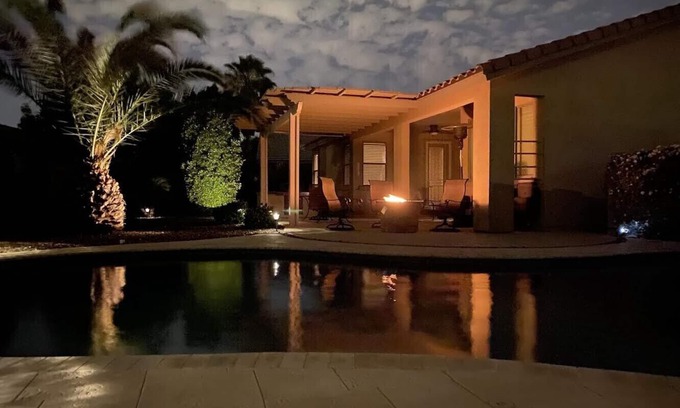 Rovey Farm Estates House | Spa like home, walk to the stadiums, with a private heated pool & newly updated!