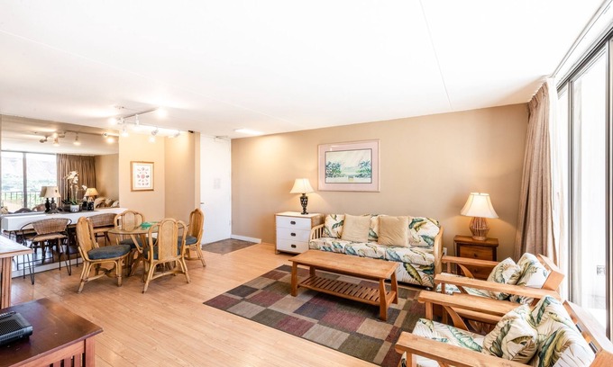 Diamond Head - Kapahulu - St. Louis Condo | Spacious 14th Floor Corner Suite, Partial Diamond Head and Ocean Views, FREE Parking!