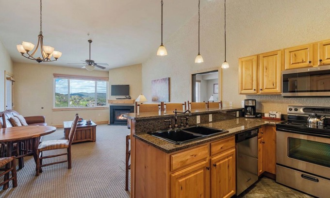 Park City Condo | Spacious 2-bed/2-bath Suite in Canyons Village