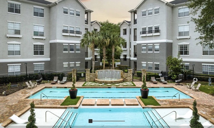 Texas Medical Center Apartment | Spacious 2BR+2BA apartment in the hearth of Medical Center