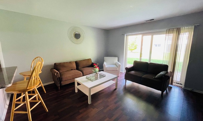 Elkins Park Apartment | Spacious 2BR/2BA First‑Floor Condo