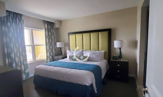 Florida Central Atlantic Coast Condo | Spacious 2BR Condo, Sleeps 8 – Minutes from Disney in Charming Kissimmee!