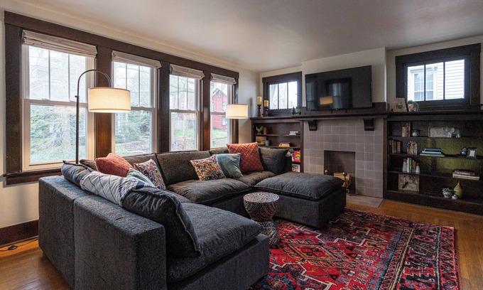 Edgewood House | Spacious 2BR in Quiet Duplex | Near CMU | Frick Park | Downtown