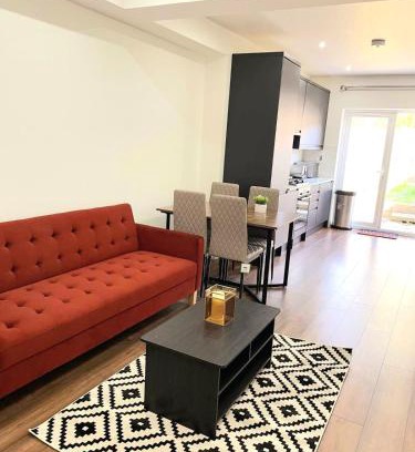 Belvedere Apartment | Spacious 3 Bed flat Belvedere Dartford