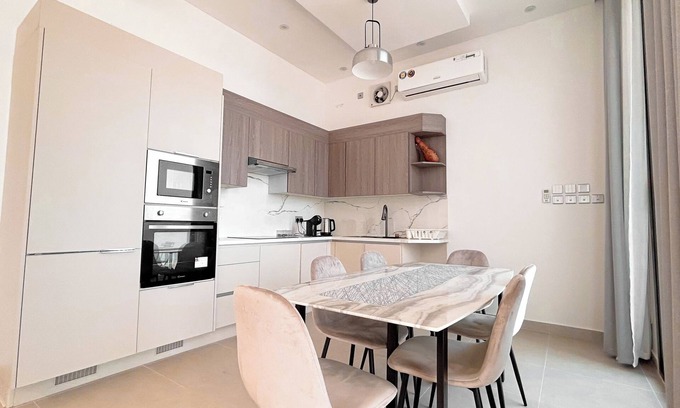 As Sifah House | Spacious 3-bedroom apartment in charming As Sifah with WiFi, AC