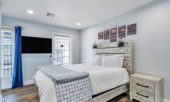 Metairie Condo | Spacious 3 bedroom Condo 15 Min From Downtown