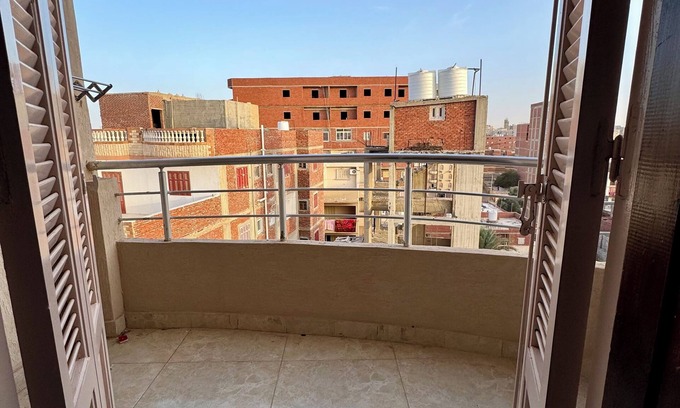 Marsa Matruh Apartment | Spacious 3-bedroom apartment in phenomenal Marsa Matruh with WiFi