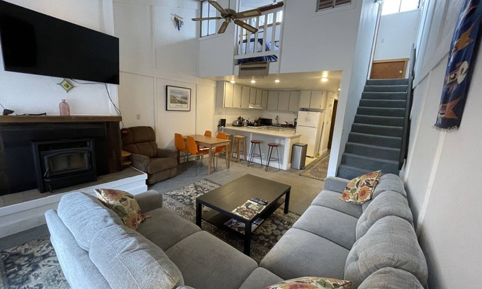 Bear Valley Condo | Spacious 3 bedroom Condo with Fireplace: Skiing, Biking, Mountains