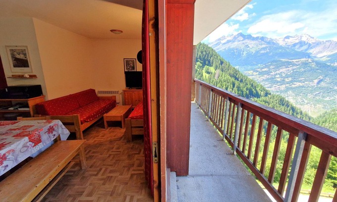 Valfrejus Apartment | Spacious 3-room apt + cabin, 10 ppl, central location, Valfréjus