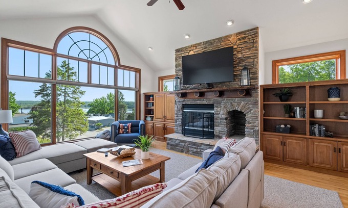 Fish Creek Condo | Spacious 3-Story Updated Fish Creek Condo – Walk to Downtown, Decks & Views