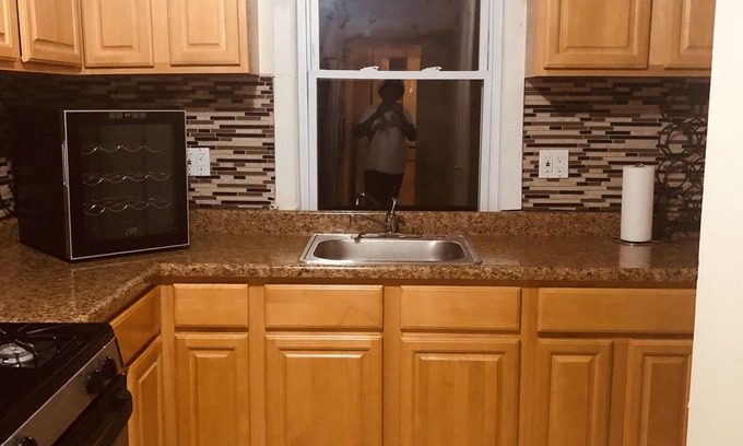 Ironbound District Condo | Spacious 3bdrm 11/2 bath Condo Newark NJ