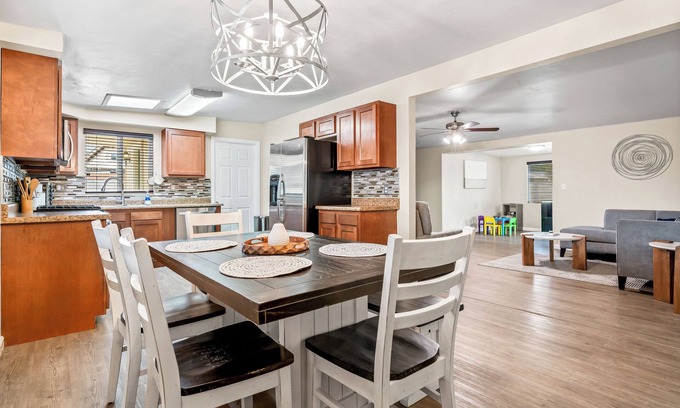 Dietz House | Spacious 3BR East Tucson Gem