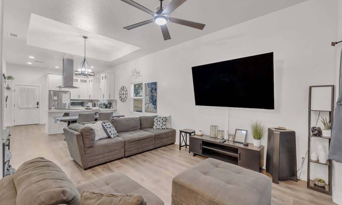 Spring Branch House | Spacious 3BR Retreat | Sleeps 8 | Spring Branch