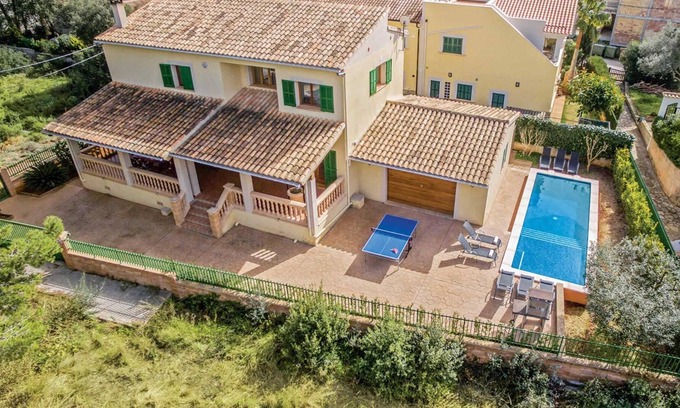 Marina Manresa Villa | Spacious 4 bed family friendly villa