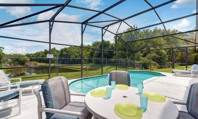 Country Creek Estates Villa | Spacious 4-bed lakeside pool villa near Disney