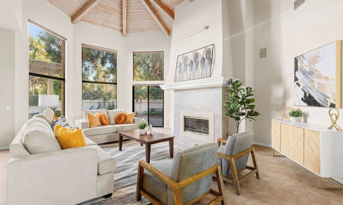 Bolsa Chica-Heil House | Spacious 4-bedroom house in awesome Huntington Beach with Pool/Park/Games