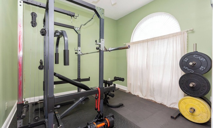 Grovetown House | Spacious 4-bedroom house with AC and fitness room in brilliant Grovetown