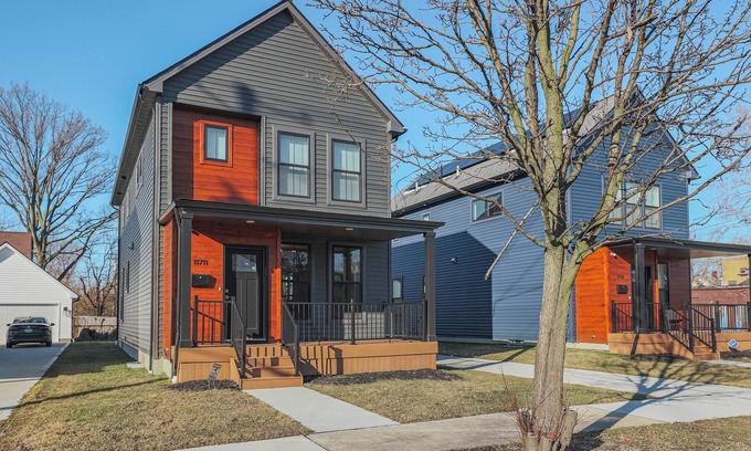 Cleveland House | Spacious 4 BR, 3BA Home Near Case Western, University Circle & Cleveland Clinic