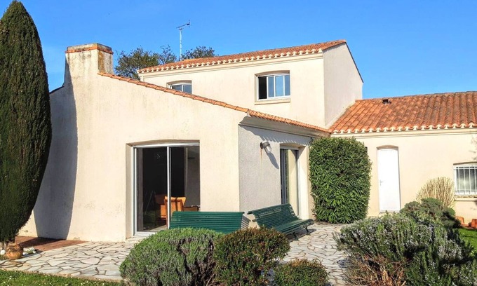 Olonne-sur-Mer House | Spacious 4-Bedroom House with Private Garden, Near Beach & Shops