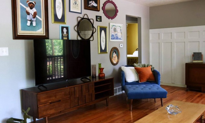 Franklin to the Fort House | Spacious 4bed, super close to UM & Downtown