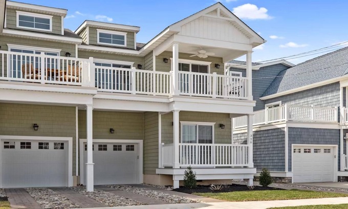 Wildwood Crest House | Spacious 4bedroom townhome in enchanting Wildwood Crest with AC, WiFi, golf cart