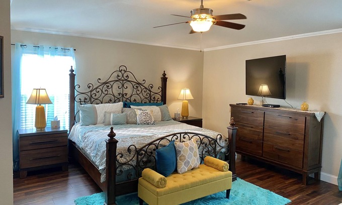Tomball House | Spacious 4BR 2-Story North Houston Vacation Rental