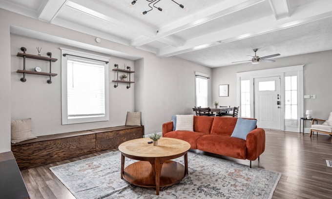 Near Eastside House | Spacious 4BR Bungalow with Arcade