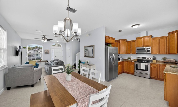 Tampa House | Spacious 4BR Tampa Home Near Stadiums & Beaches