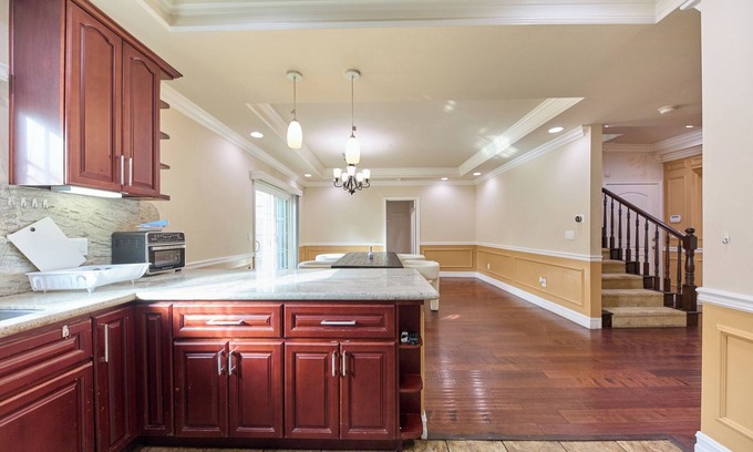 Monterey Park House | Spacious 5-bedroom house near Los Angeles