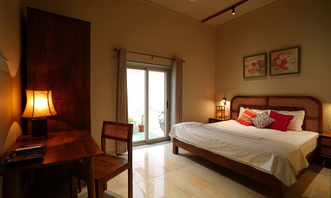 Jaipur House | Spacious 5-bedroom apartment with WiFi, AC in marvelous Jaipur