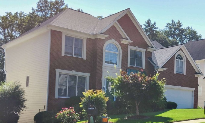 Norcross House | Spacious 5-bedroom house with fitness room and AC in fabulous Norcross